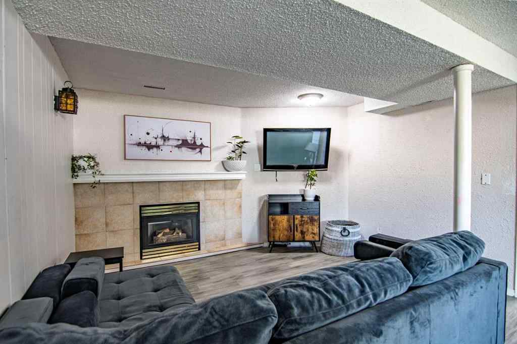 MLS® A2255572 - 129 Wiltshire Boulevard  in West Park Red Deer, Residential