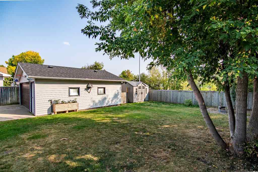 MLS® A2255572 - 129 Wiltshire Boulevard  in West Park Red Deer, Residential