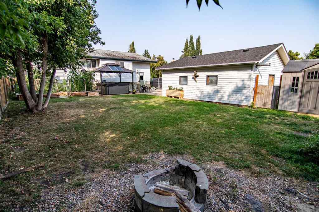 MLS® A2255572 - 129 Wiltshire Boulevard  in West Park Red Deer, Residential