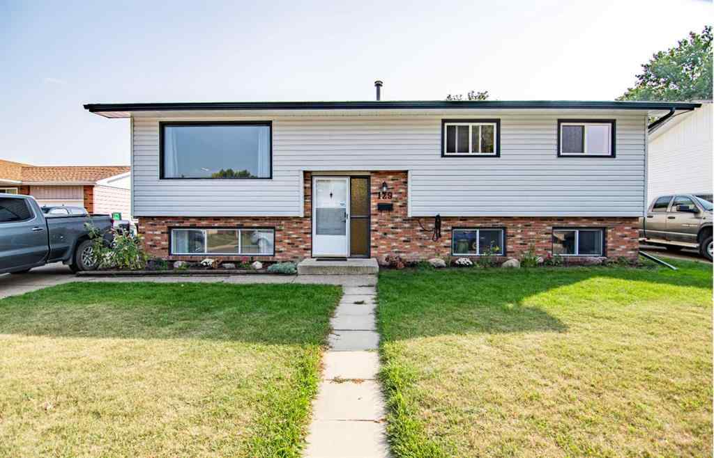 MLS® A2255572 - 129 Wiltshire Boulevard  in West Park Red Deer, Residential