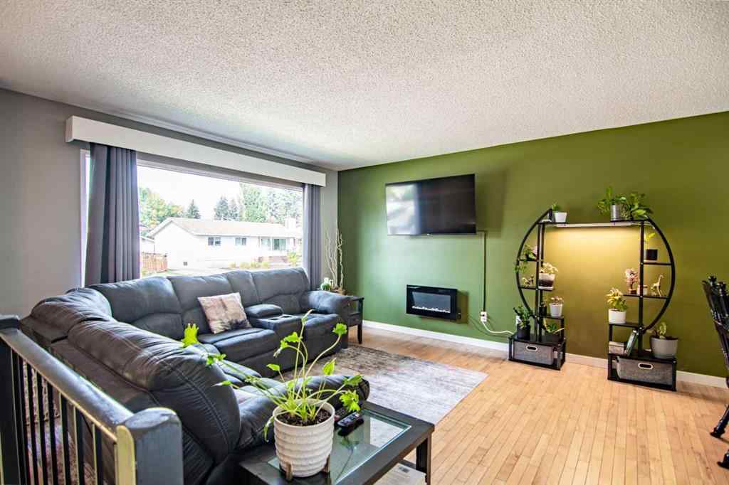 MLS® A2255572 - 129 Wiltshire Boulevard  in West Park Red Deer, Residential