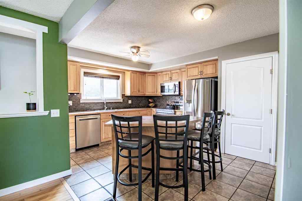 MLS® A2255572 - 129 Wiltshire Boulevard  in West Park Red Deer, Residential
