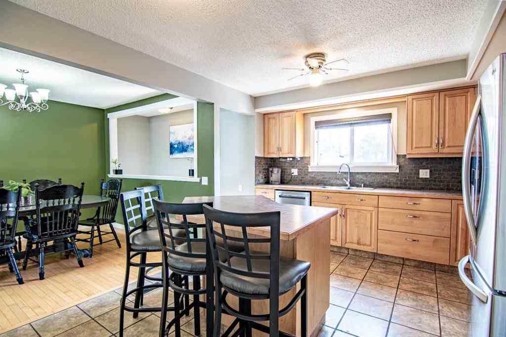 MLS® A2255572 - 129 Wiltshire Boulevard  in West Park Red Deer, Residential