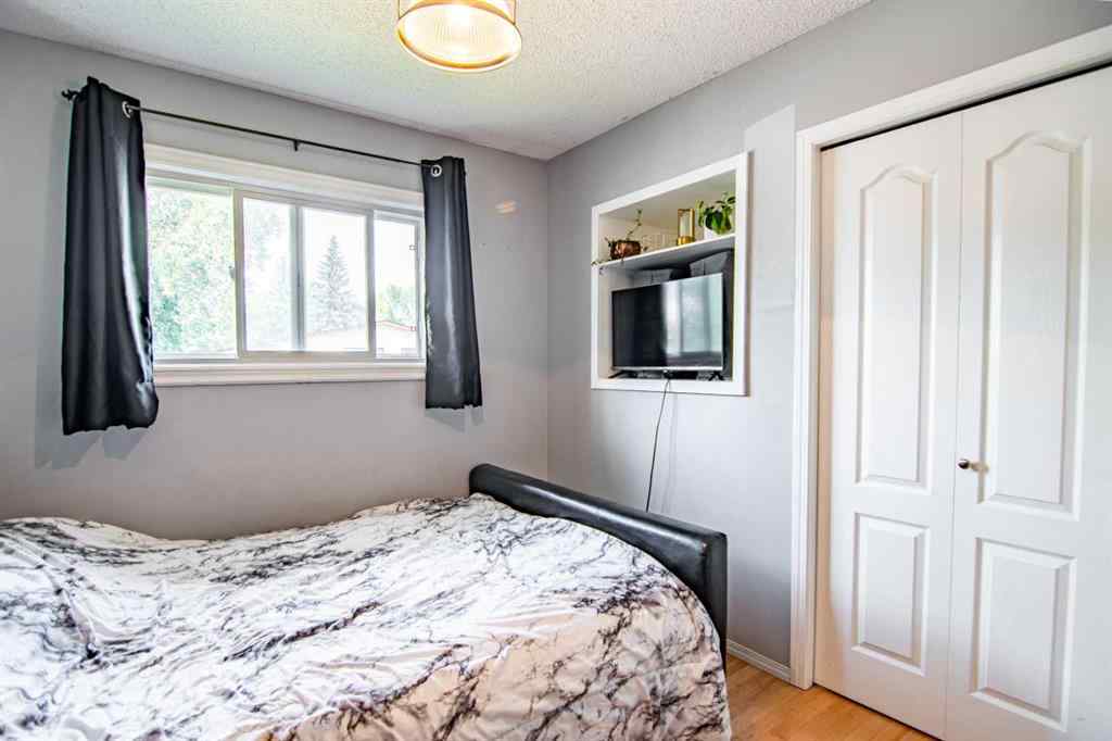 MLS® A2255572 - 129 Wiltshire Boulevard  in West Park Red Deer, Residential