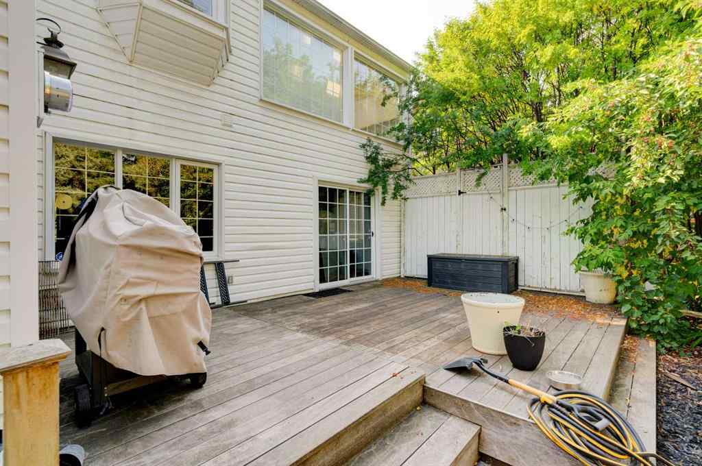 MLS® A2255585 - 1332 Frontenac Avenue SW in Upper Mount Royal Calgary, Residential