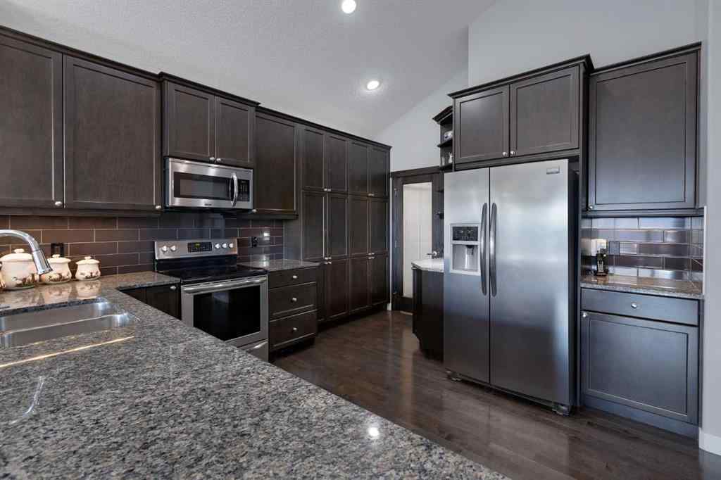 MLS® A2255589 - 192 Heritage Boulevard  in Heritage Hills Cochrane, Residential