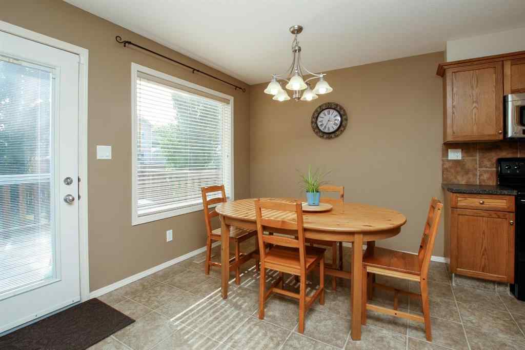 MLS® A2255594 - 5857 Park Street  in Panorama Estates Blackfalds, Residential