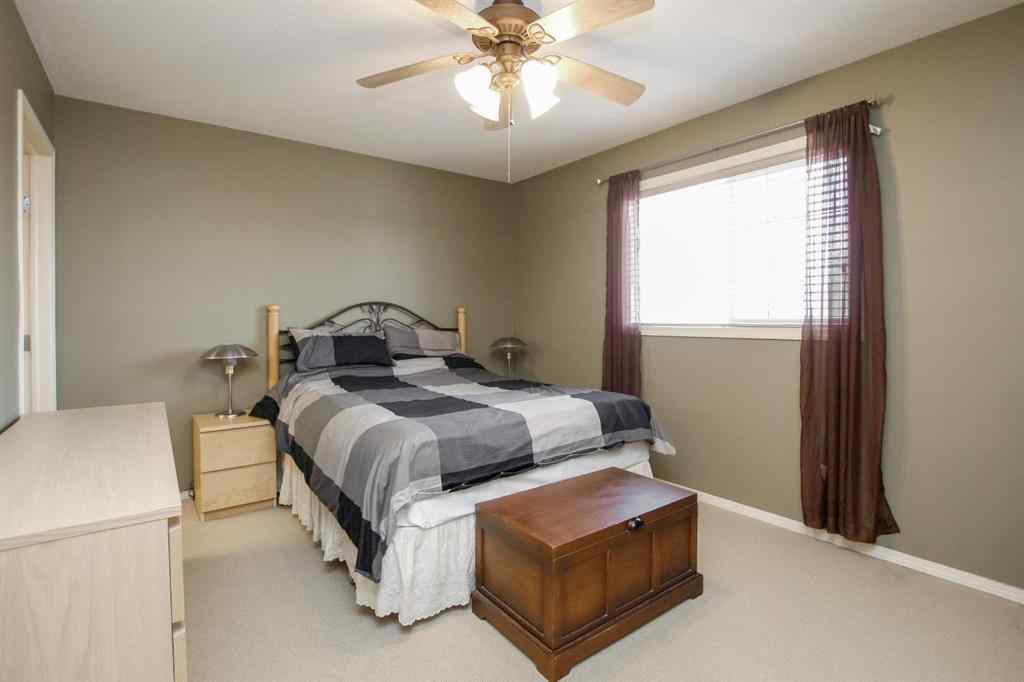 MLS® A2255594 - 5857 Park Street  in Panorama Estates Blackfalds, Residential