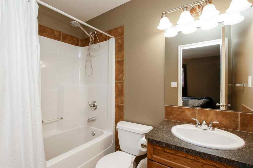 MLS® A2255594 - 5857 Park Street  in Panorama Estates Blackfalds, Residential