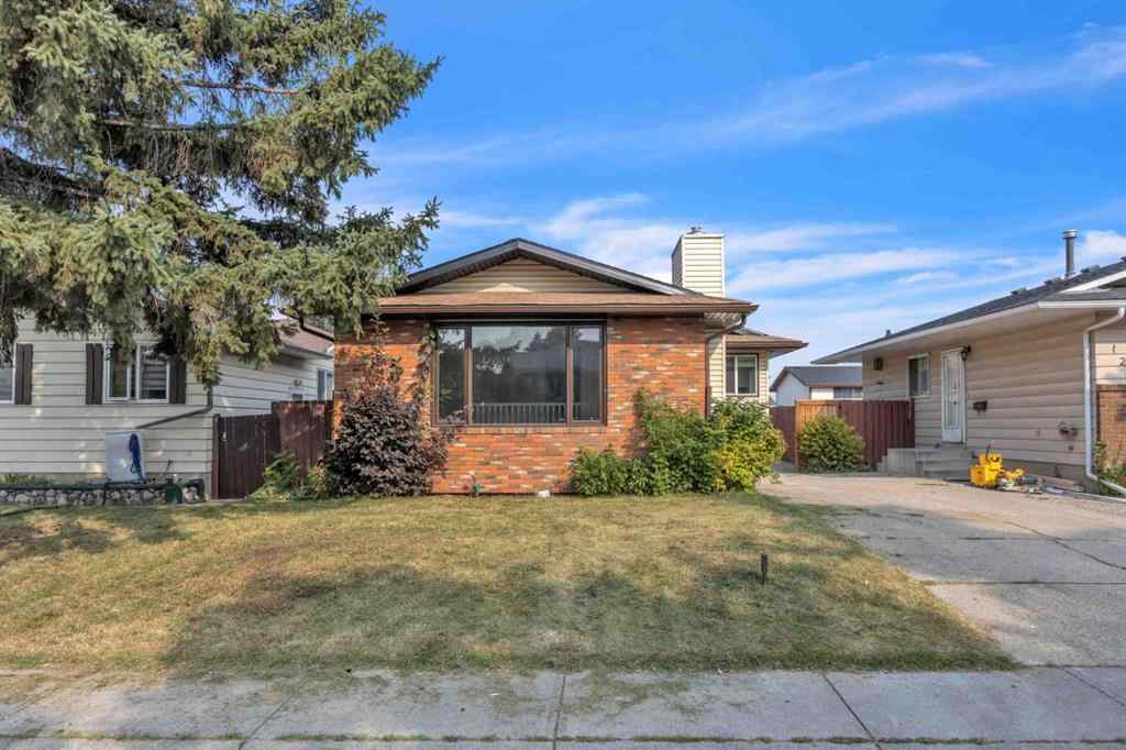 MLS® A2255595 - 124 Templeridge Close NE in Temple Calgary, Residential