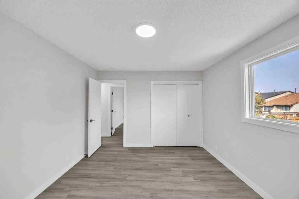 MLS® A2255595 - 124 Templeridge Close NE in Temple Calgary, Residential