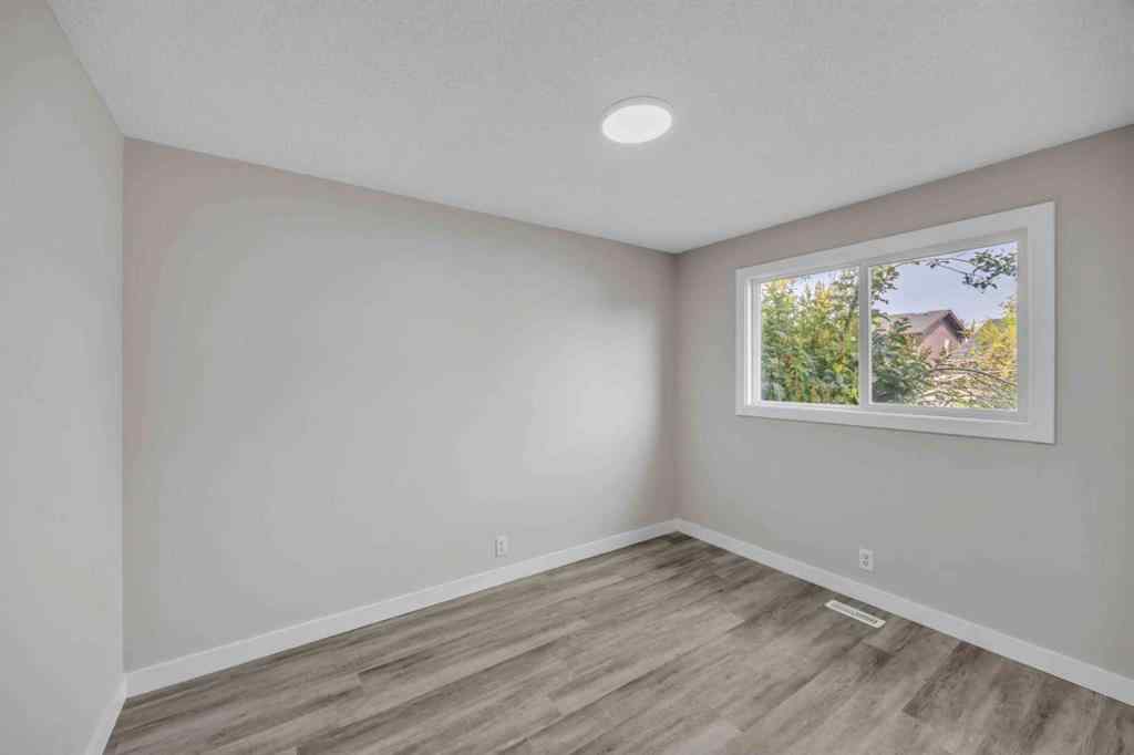 MLS® A2255595 - 124 Templeridge Close NE in Temple Calgary, Residential