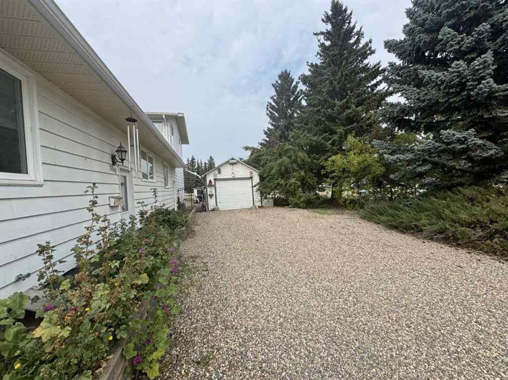 MLS® A2255597 - 709 2 Avenue  in NONE Loon Lake, Residential