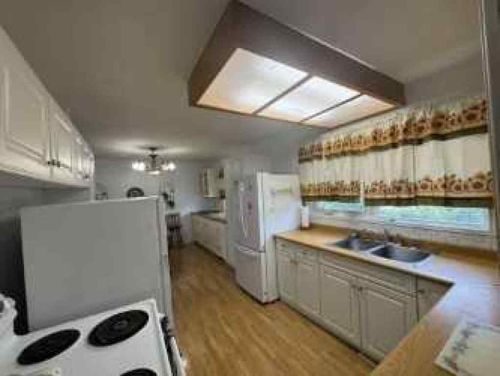 MLS® A2255597 - 709 2 Avenue  in NONE Loon Lake, Residential