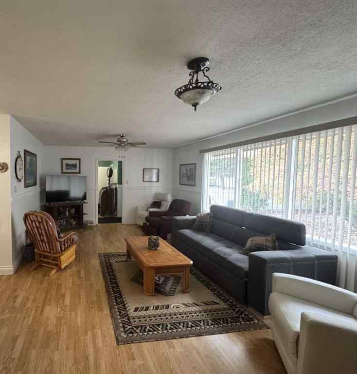 MLS® A2255597 - 709 2 Avenue  in NONE Loon Lake, Residential