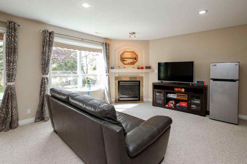 MLS® A2255598 - 49 Leung Close  in Lancaster Green Red Deer, Residential
