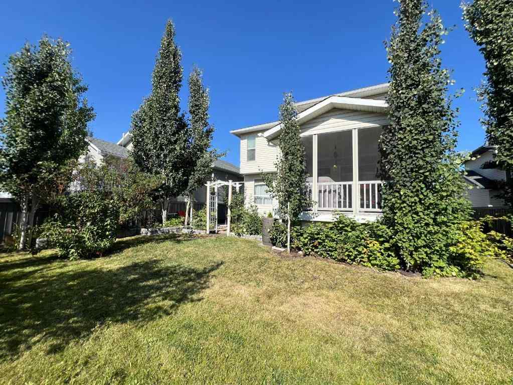 MLS® A2255599 - 9209 129 Avenue  in Crystal Lake Estates Grande Prairie, Residential