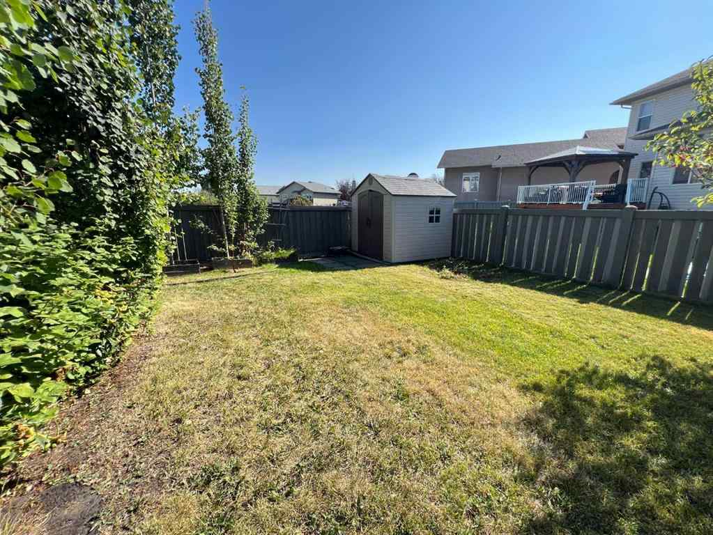 MLS® A2255599 - 9209 129 Avenue  in Crystal Lake Estates Grande Prairie, Residential