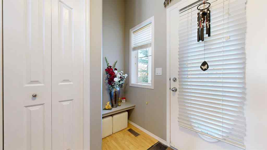 MLS® A2255599 - 9209 129 Avenue  in Crystal Lake Estates Grande Prairie, Residential