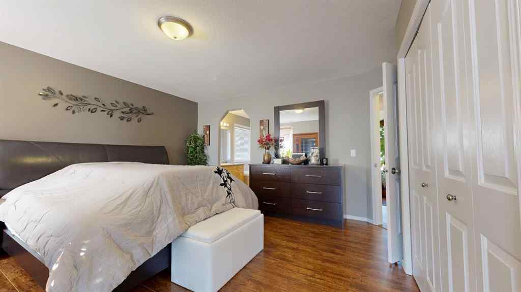 MLS® A2255599 - 9209 129 Avenue  in Crystal Lake Estates Grande Prairie, Residential