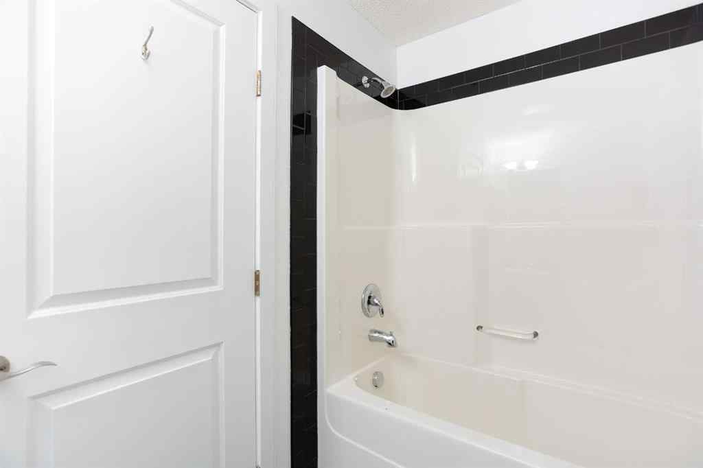 MLS® A2255600 - Unit #6508 11811 Lake Fraser Drive SE in Lake Bonavista Calgary, Residential