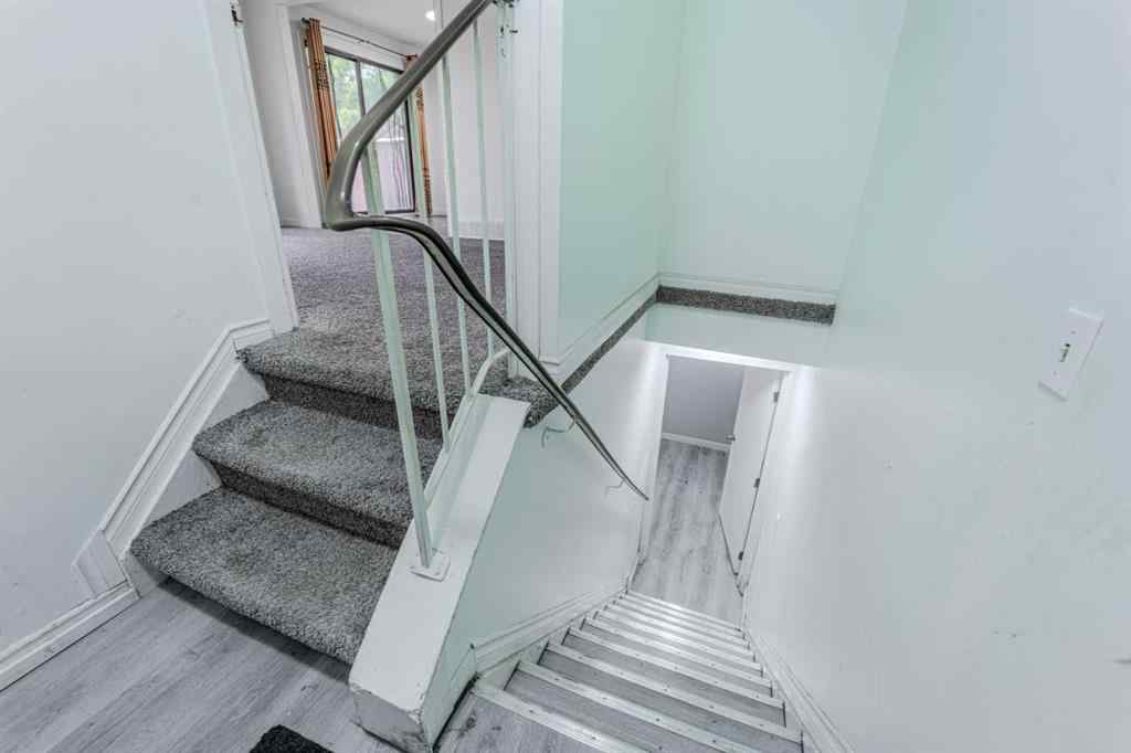 MLS® A2255602 - 528 Whitehill Place NE in Whitehorn Calgary, Residential