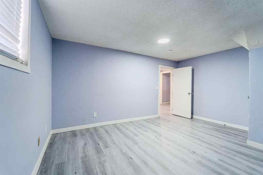 MLS® A2255602 - 528 Whitehill Place NE in Whitehorn Calgary, Residential