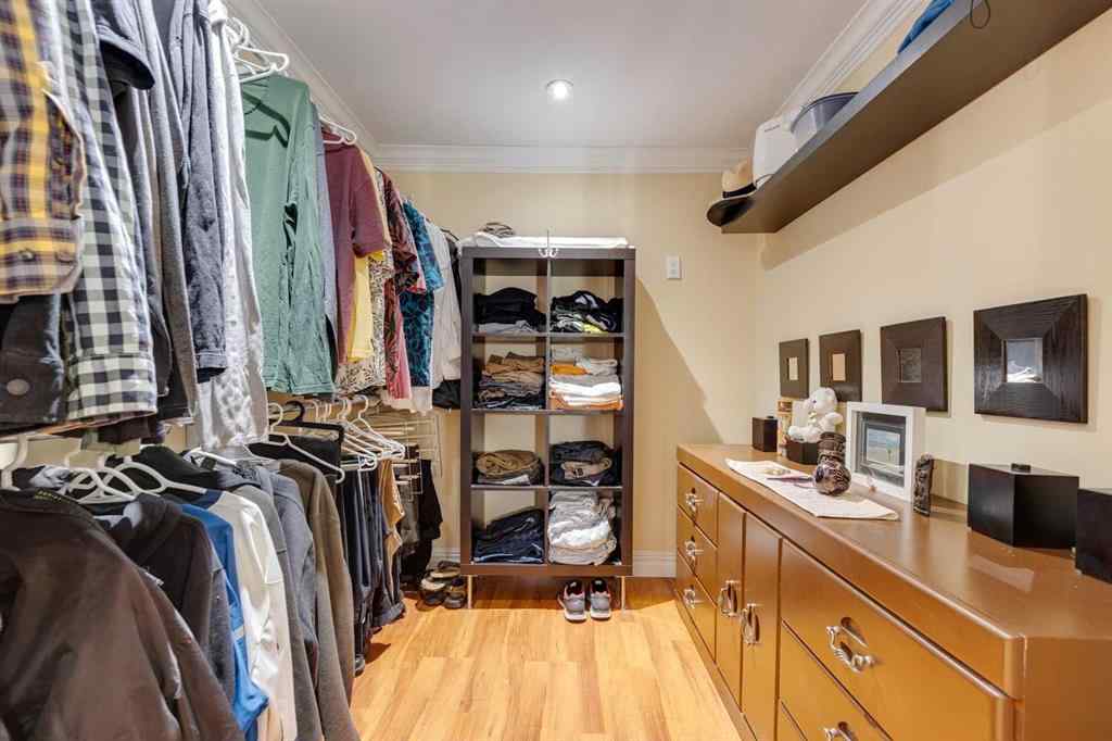 MLS® A2255605 - 136 Rundleridge Way NE in Rundle Calgary, Residential