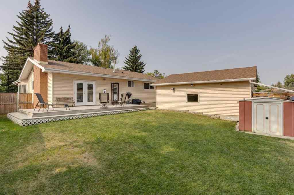 MLS® A2255605 - 136 Rundleridge Way NE in Rundle Calgary, Residential