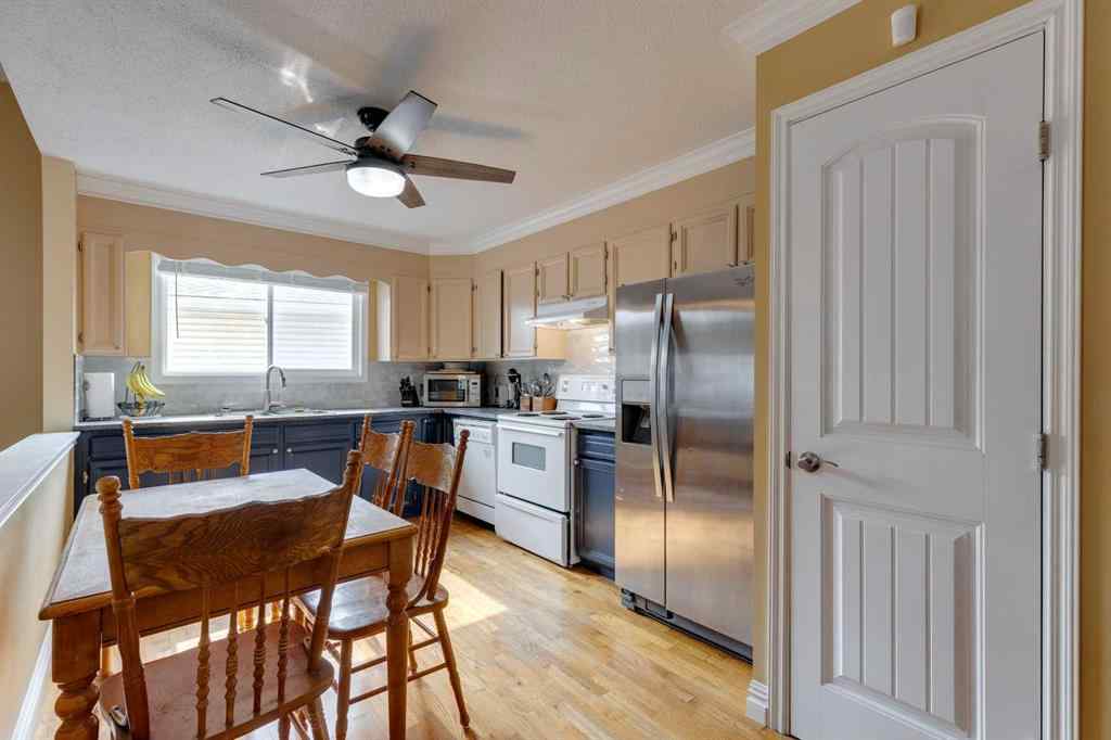 MLS® A2255605 - 136 Rundleridge Way NE in Rundle Calgary, Residential