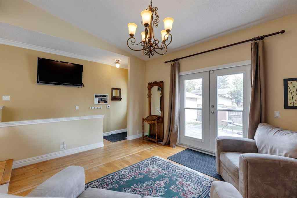 MLS® A2255605 - 136 Rundleridge Way NE in Rundle Calgary, Residential