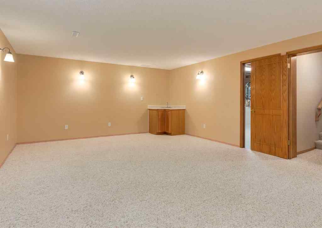 MLS® A2255612 - 135 Shawnee Manor SW in Shawnee Slopes Calgary, Residential