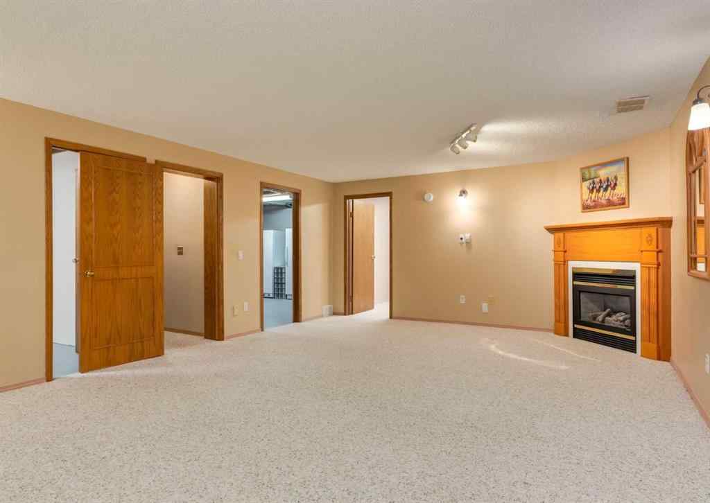 MLS® A2255612 - 135 Shawnee Manor SW in Shawnee Slopes Calgary, Residential