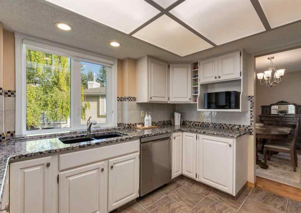 MLS® A2255612 - 135 Shawnee Manor SW in Shawnee Slopes Calgary, Residential