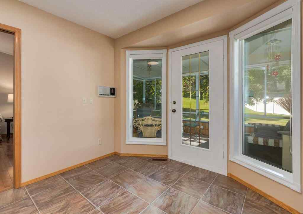 MLS® A2255612 - 135 Shawnee Manor SW in Shawnee Slopes Calgary, Residential