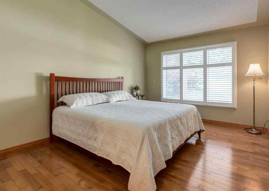 MLS® A2255612 - 135 Shawnee Manor SW in Shawnee Slopes Calgary, Residential