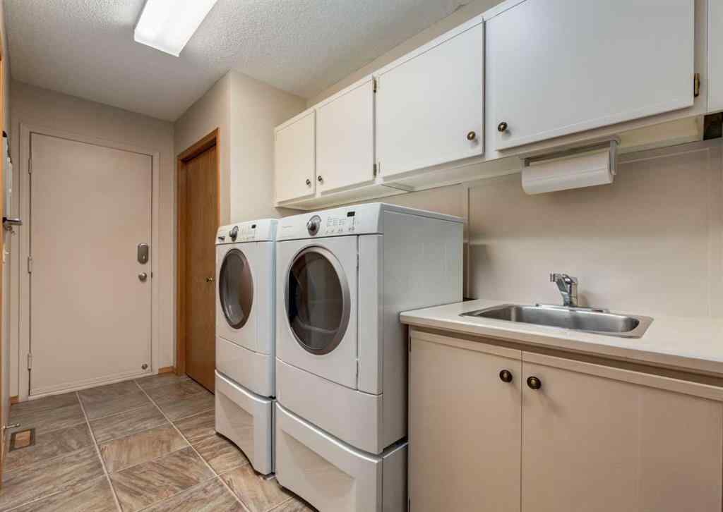 MLS® A2255612 - 135 Shawnee Manor SW in Shawnee Slopes Calgary, Residential