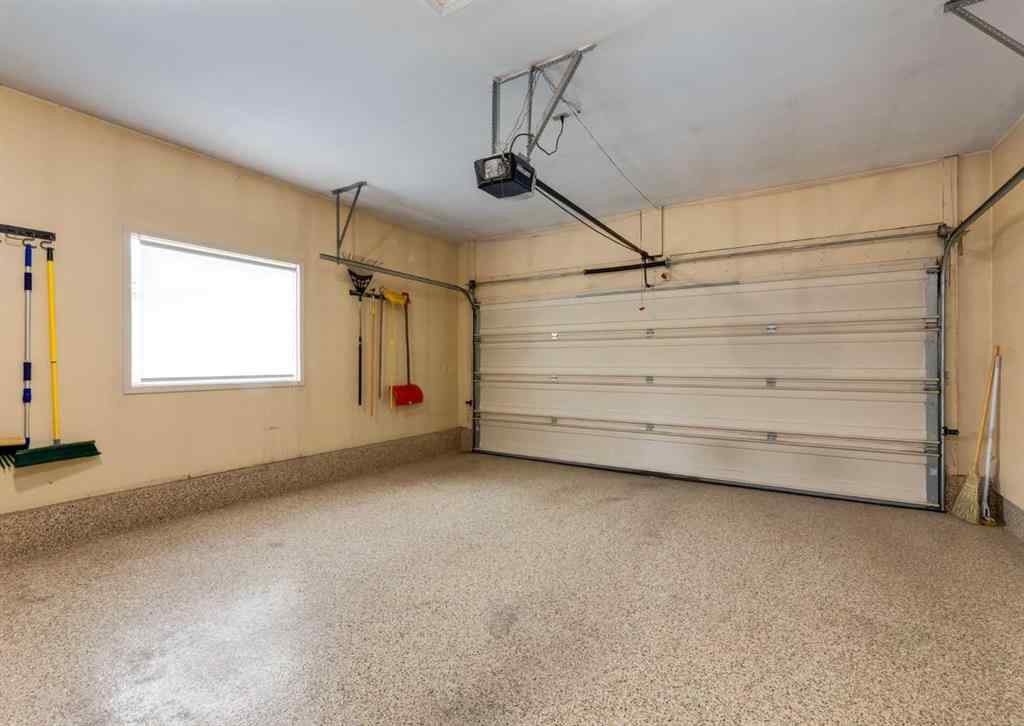 MLS® A2255612 - 135 Shawnee Manor SW in Shawnee Slopes Calgary, Residential
