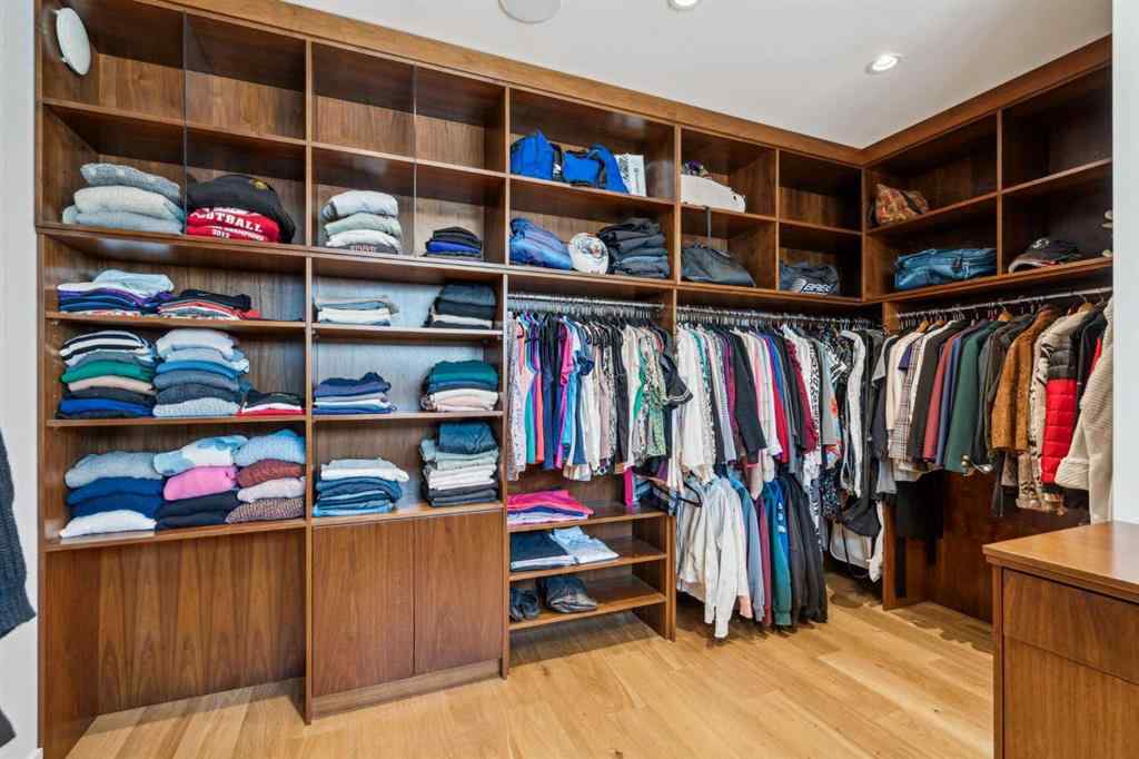 MLS® A2255613 - 708 33A Street NW in Parkdale Calgary, Residential