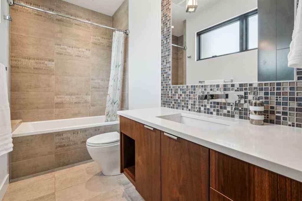 MLS® A2255613 - 708 33A Street NW in Parkdale Calgary, Residential
