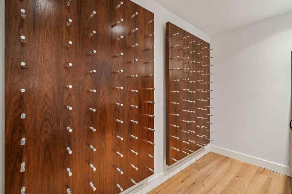 MLS® A2255613 - 708 33A Street NW in Parkdale Calgary, Residential