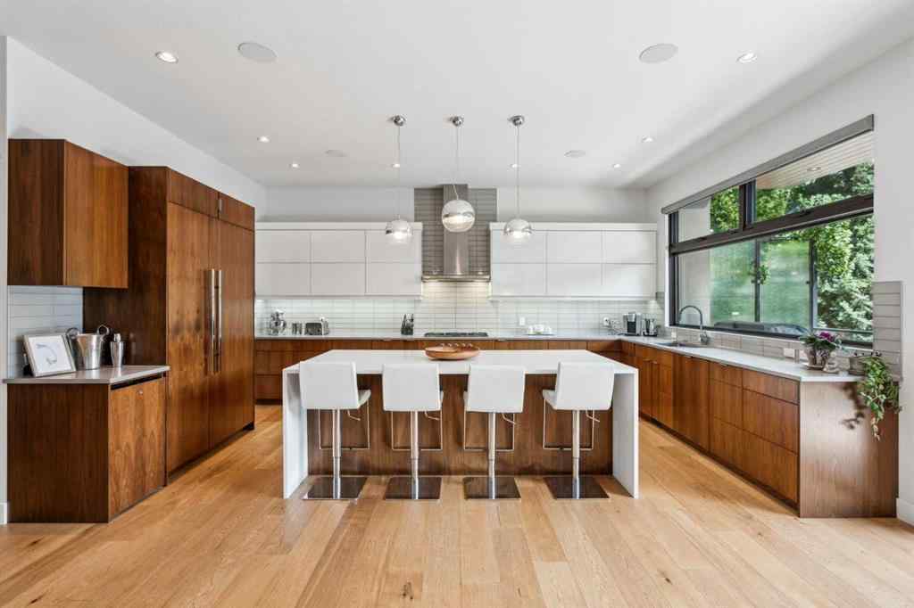 MLS® A2255613 - 708 33A Street NW in Parkdale Calgary, Residential