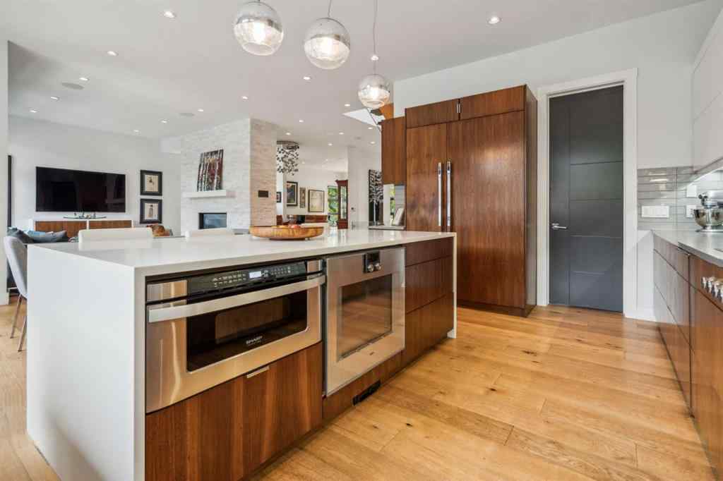 MLS® A2255613 - 708 33A Street NW in Parkdale Calgary, Residential