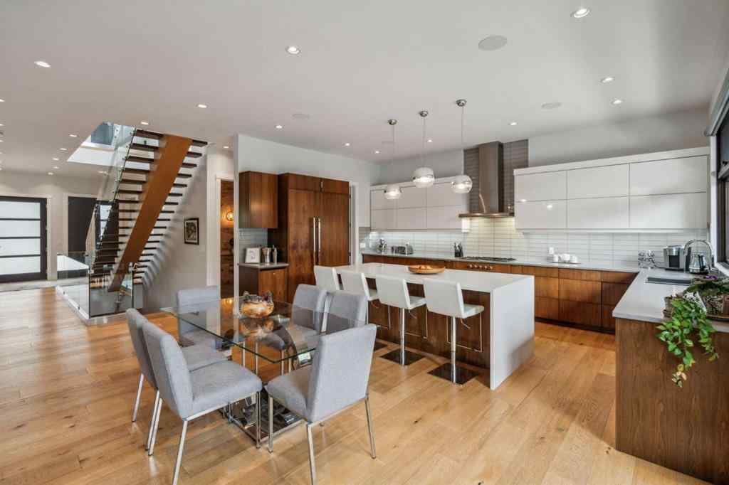 MLS® A2255613 - 708 33A Street NW in Parkdale Calgary, Residential