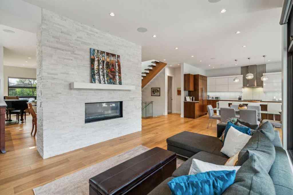 MLS® A2255613 - 708 33A Street NW in Parkdale Calgary, Residential