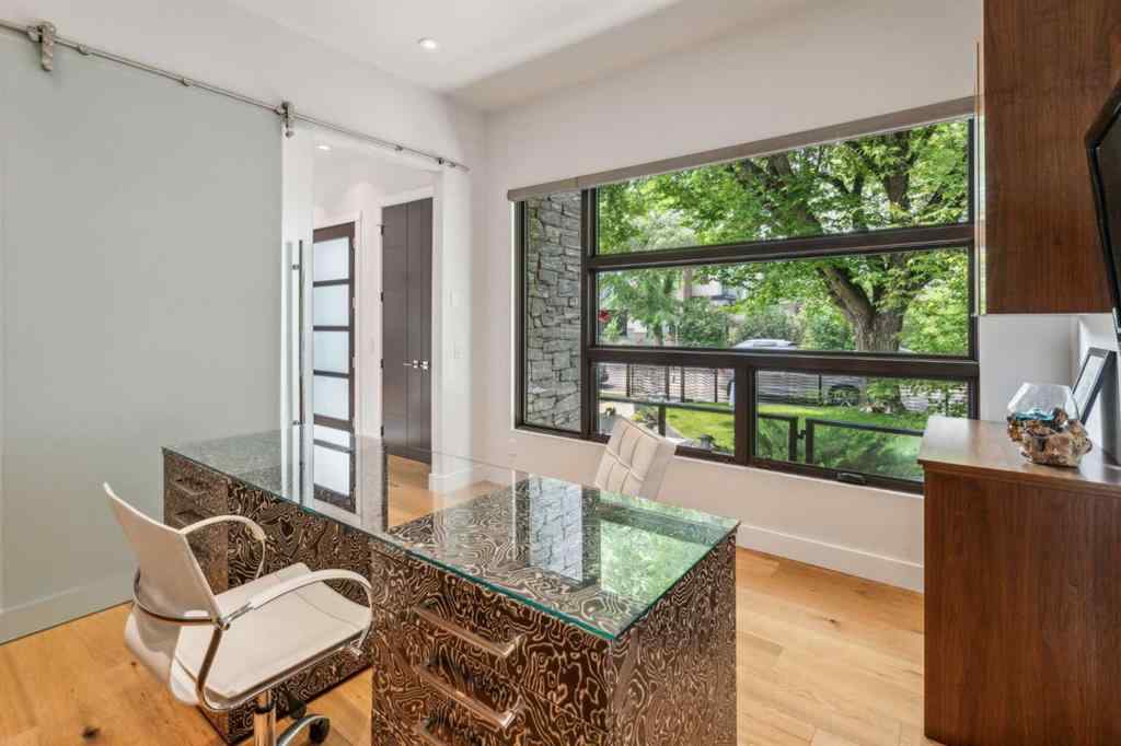 MLS® A2255613 - 708 33A Street NW in Parkdale Calgary, Residential
