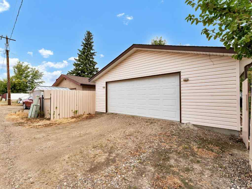 MLS® A2255614 - 816 5 Street SE in NONE Redcliff, Residential