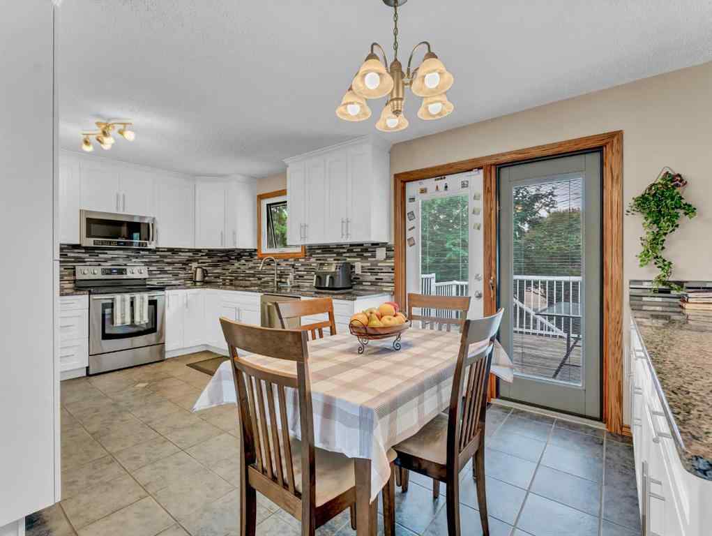 MLS® A2255614 - 816 5 Street SE in NONE Redcliff, Residential