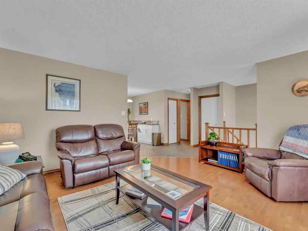 MLS® A2255614 - 816 5 Street SE in NONE Redcliff, Residential