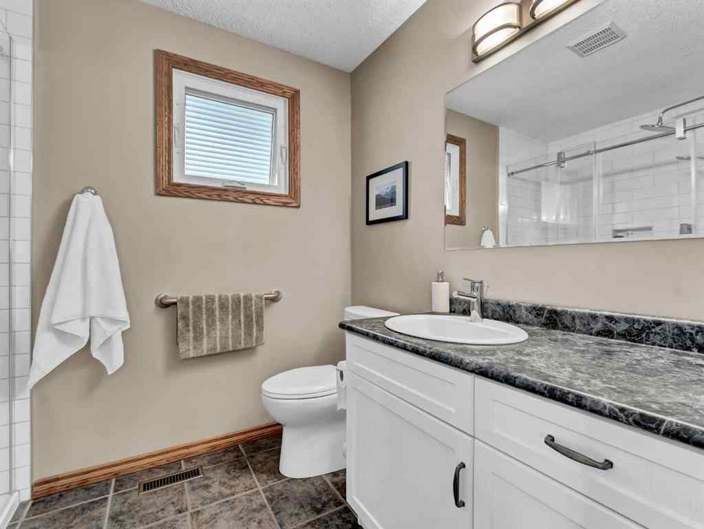 MLS® A2255614 - 816 5 Street SE in NONE Redcliff, Residential